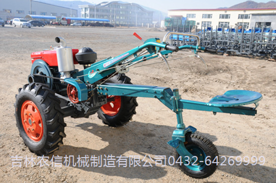 NX201型手(shou)扶拖拉機